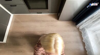 I wanted to fuck so badly that I let myself be fucked on the table.