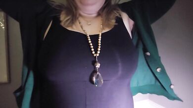 Lady Harland's new smokey quartz necklace