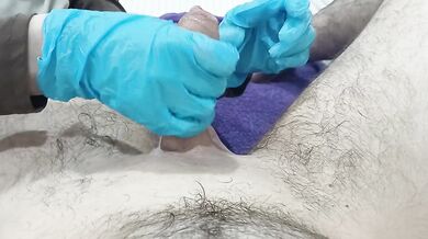 The client was satisfied with the shave, the big cum is proof of that))