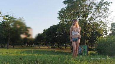 I met a guy first time in tinder, gave him a blowjob in public park and took his cum in my mouth.