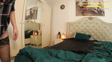 Ironing & Downjacket Fetish – Shiny Green Jacket Masturbation & Intense Orgasm