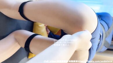 售楼处的小姐姐努力工作的样子真可爱，很主动的把屁股翘起来让鸡巴插进去！中国国产微剧情