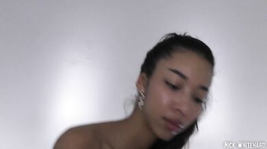 Black Asian teen Lia Lin ! Narrow waist round ass