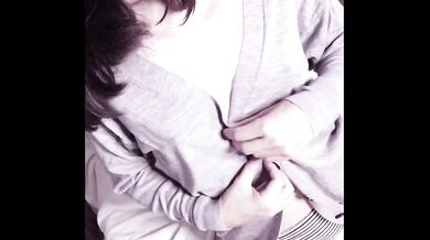 【おっぱい乳首マッサージ】ノーブラニットで乳首ポチポチ massage masturbation Japanese nipple orgasm