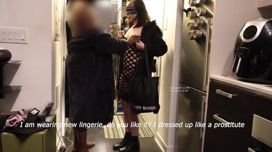 Chinese Teens first Halloween, gets a special treat (speaking chinese)