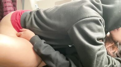 Pinay Tongue Kissing and Intimate Missionary Fuck