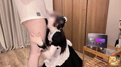 猫系女仆家政服务，黑丝过膝袜女仆上门，色色的隐藏菜单让人欲罢不能满足所有幻想