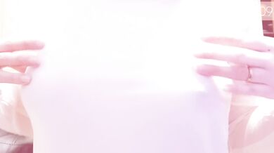 I couldn't stand it as soon as I got home, nipple masturbation, twice orgasm