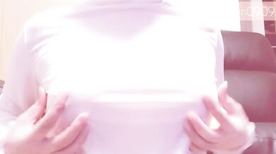I couldn't stand it as soon as I got home, nipple masturbation, twice orgasm