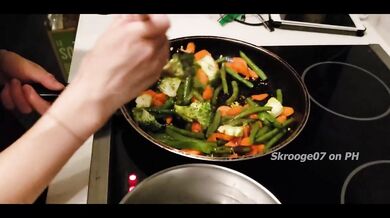 Foodporn Ep.1 Noodles and Nudes- Chinese Girl cooks in Lingerie and sucks BBC for dessert 4K 烹饪表演