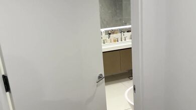 Sisters Hot Best Friend Forgot To Close The Door While Showering-Rosie Rider