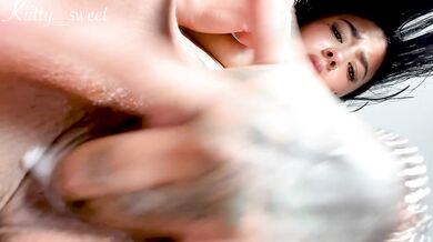 Giving me a lot of pleasure to reach a creamy squirt