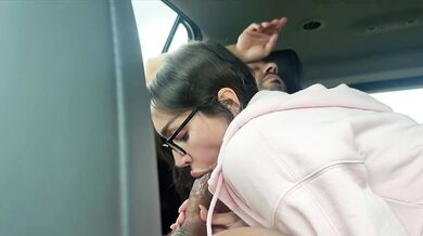 Little Slut Gets Fucked In the Backseat of A car - Sisi Rose&Teddy Tarantino