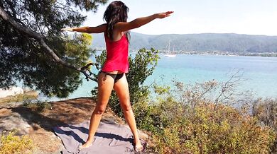 NAKED & Hot YOGA on Sea Shore Clifs (PART 1)