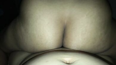 33 YEAR THAI MOM RIDES A DICK 11 !!!