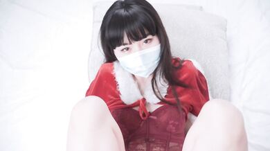 剧情：宅男在圣诞节和他的朋友约会。 初恋竟让宅男爱上朋友？ - 预览版