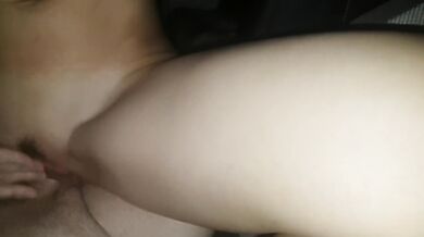 GIOVANE FIGHETTA PORCA SI DIVERTE IN AUTO CARSEX 4K POV AMATEUR LUSTTASTE