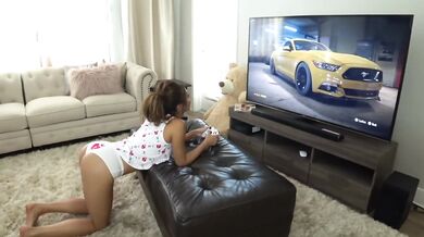 PLAY or FUCK? Ayumi Anime