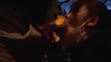 可愛い女子大生が全裸で露出散歩！ 紅葉の名所で野外フェラチオRYO＆YUU素人カップル/年の差/10代/美少女/スマホ撮影/口内射精/スタイル抜群/美乳/スリム/English subtitle