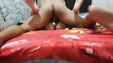 Pinasakan ng vibrator ang pwet tapos kinantot ko puke ng asawa ko at pinutok ko sa loob