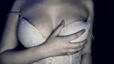 BIG TITS / I like to massage my boobs in front of the camera. My boyfriend decided to help me.