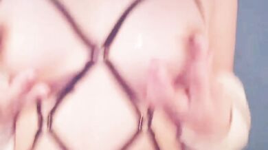【Delivery video】Perverted nipple masturbation with a lascivious appearance from daytime