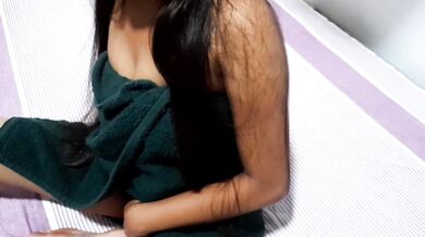 කැම්පස් හනිමූන් දවසෙ නාන්නත් කලින්ම කෙල්ල තුවාය පිටින් මෝල් වෙලා Campus fucking my girlfriend