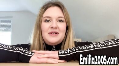 MY FIRST TIME NAKED!! 18 year old german teen girl