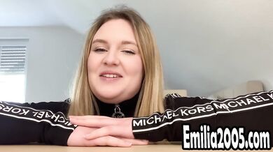 MY FIRST TIME NAKED!! 18 year old german teen girl