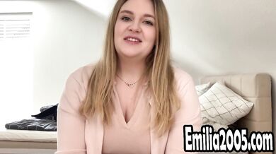18 year old chubby teen takes a head!