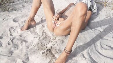 I needed to empty my Sandy Pussy