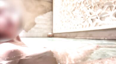 [Amateur Voyeur] I-cup floating in the bathtub at the hot spring and ◯◯ in the sweaty sauna!