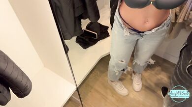 F#CK CAUGHT Teen gets fucked in public dressing room
