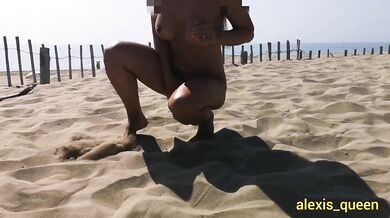 She masturbates on the nudist beach, squirts and then walks naked across the sea in front of the voy
