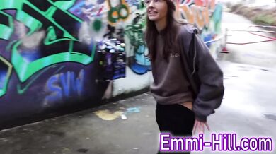 18 year old German teenager shows her PUSSY an Tits in public!