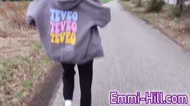 18 year old German teenager shows her PUSSY an Tits in public!