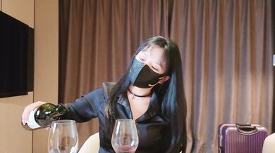 出差情缘·女上司和男下属的疯狂之夜！完整版请关注我的fansly或进电报群哦！