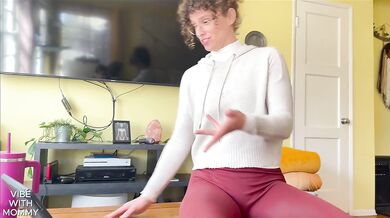 Caught Stepmom Watches Porn Hates Fucking