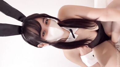 むちむちバニーガールがM字開脚バイブオナニー(素人個人撮影/乳首/巨乳/デカ尻/ツインテール/美女/可愛い/日本人OL/顔出し/スマホ撮影/自撮り/ノーパン/コスプレ/Japanese/asian