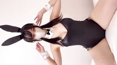 むちむちバニーガールがM字開脚バイブオナニー(素人個人撮影/乳首/巨乳/デカ尻/ツインテール/美女/可愛い/日本人OL/顔出し/スマホ撮影/自撮り/ノーパン/コスプレ/Japanese/asian