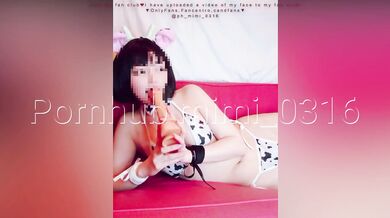 Cow in heat (cosplay) licks the dildo and inserts it inside herself...