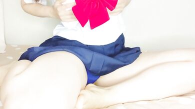 制服の下にスク水着込んだJKが、色んなおもちゃでオナニーディルドと吸うやつが気持ち良すぎて即アクメ