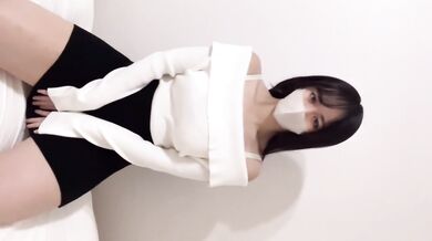 ミニスカート清楚ギャルのオナニー(素人/個人撮影/デカ尻/巨乳/Gカップ/乳首/お尻/ディルド/バイブ/着衣/むちむち/美女/かわいい/可愛い/日本人/スマホ自撮り/Japanese/asian