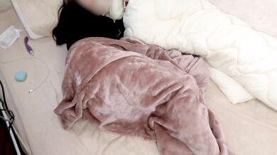 [Personal shooting] Masturbation while watching AV Japan Real masturbationof female amateur girl japanese hentai
