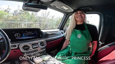 Starbucks girl gets fucked