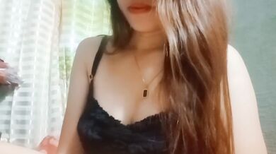 Squeezing B@@BS n PU$$Y for Pass Time Makes Hot Babe Down WeT
