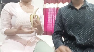 Jiju ne Sali ko banana (Kela) bol kar apne lund khila Diya virgin sali jor se chilaya jab jiju lund