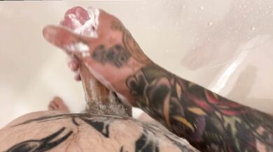 Soapy guy jerk off in shower and cum on wall