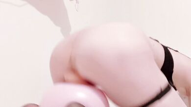 I also put a with the rotor in the. Balance ball masturbation amateur Japan Poyonpoyon M-shaped garter