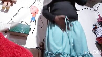 MILF වලට කැමති අය කමෙන්ට් කරන්න හොඳටමමෝල් වෙලා ඉන්නෙ